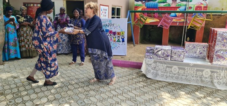 World Teachers Day was celebrated with gifts shared to Teachers & Nannies (2)